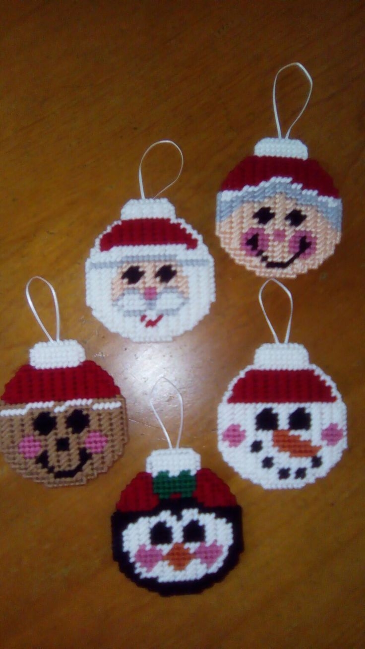 Free Christmas Plastic Canvas Patterns